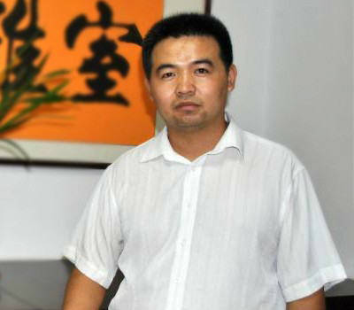 史洪亮