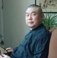 李弘夫