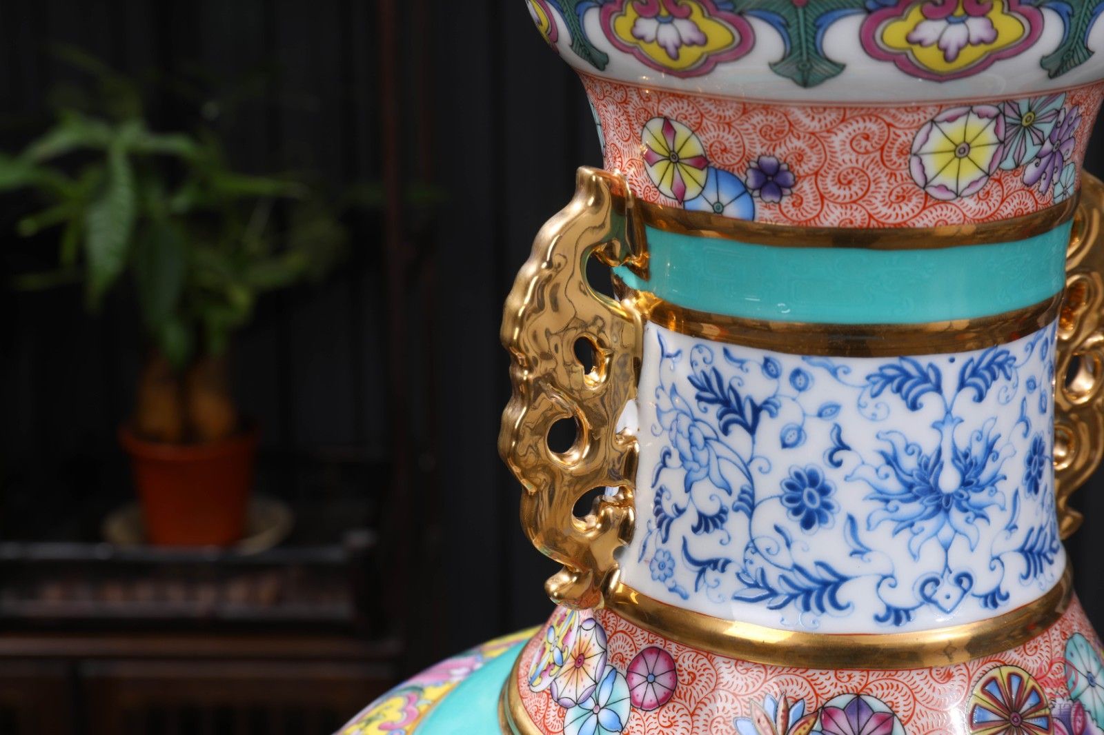 李文跃大师创作瓷器《丝路风情·瓷王双尊》 李文跃大师创作瓷器《丝路风情·瓷王双尊》